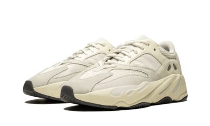 Adidas Yeezy 700 Analog - vue 2