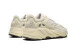 Adidas Yeezy 700 Analog - vue 3