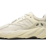 Adidas Yeezy 700 Analog authentique