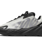 Adidas Yeezy 700 MNVN Bone authentique