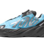Adidas Yeezy 700 MNVN Bright Cyan authentique