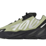 Adidas Yeezy 700 MNVN Resin authentique