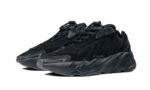 Adidas Yeezy 700 MNVN Triple Black - vue 2