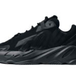Adidas Yeezy 700 MNVN Triple Black authentique