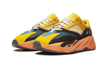 Adidas Yeezy 700 Sun - vue 2