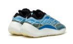 Adidas Yeezy 700 V3 Arzareth - vue 3