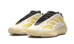 Adidas Yeezy 700 V3 Safflower - vue 2