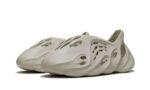 Adidas Yeezy Foam RNNR Sand - vue 2