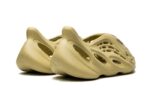 Adidas Yeezy Foam RNNR Sulfur - vue 3