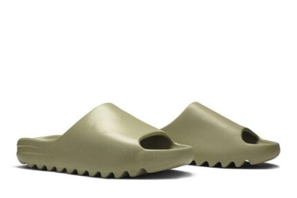 Adidas Yeezy Slide Resin (First Release) - vue 2