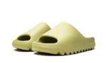 Adidas Yeezy Slide Resin (Restock Pair) - vue 2