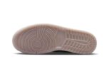 Air Jordan 1 Low SE Black Ice Lilac - vue 3