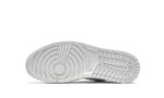 Air Jordan 1 Low Triple White - vue 4