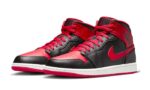 Air Jordan 1 Mid Alternate Bred (2022) - vue 2