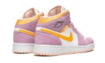 Air Jordan 1 Mid Arctic Pink - vue 3