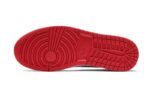 Air Jordan 1 Mid Chicago White - vue 4