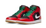 Air Jordan 1 Mid SE Christmas - vue 2
