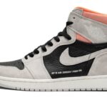 Air Jordan 1 Retro High Neutral Grey Hyper Crimson authentique