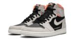 Air Jordan 1 Retro High Neutral Grey Hyper Crimson - vue 2