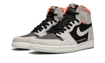 Air Jordan 1 Retro High Neutral Grey Hyper Crimson - vue 2