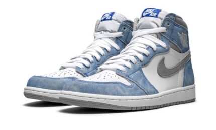 Air Jordan 1 Retro High OG Hyper Royal - vue 2