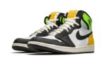 Air Jordan 1 Retro High OG Volt Gold - vue 2