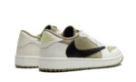 Air Jordan 1 Retro Low Golf Travis Scott Neutral Olive - vue 3