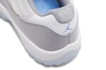 Air Jordan 11 Retro Low Cement Grey - vue 4