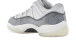 Air Jordan 11 Retro Low Year of the Snake - vue 4