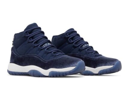 Air Jordan 11 Retro Midnight Navy - vue 2