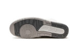 Air Jordan 2 Cement Grey - vue 4