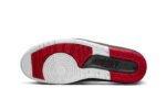 Air Jordan 2 Retro OG Chicago - vue 3