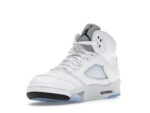 Air Jordan 5 Retro White Metallic (2026) - vue 3