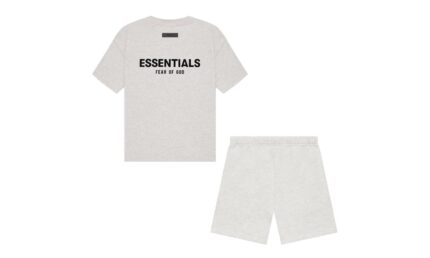 Fear of God Essentials Light Oatmeal — Set (T-Shirt & Shorts) - vue 2