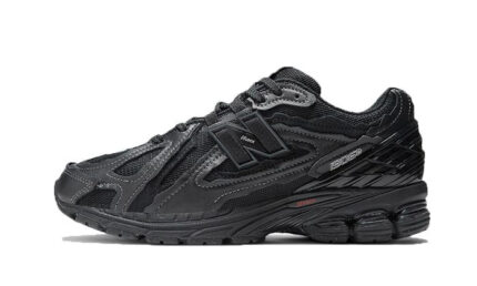New Balance 1906D Protection Pack Black Leather authentique