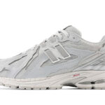 New Balance 1906D Protection Pack Silver Metallic authentique