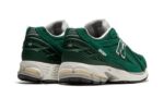New Balance 1906R Green Suede Metallic Silver - vue 3