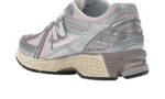 New Balance 1906R Rose Sugar Silver - vue 3