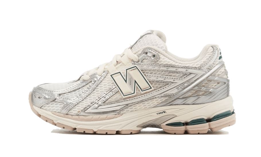 new-balance-1906r-silver-metallic-cream-821441 New Balance 1906R Silver Metallic Cream authentique