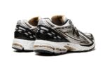 New Balance 1906R White Gold - vue 4