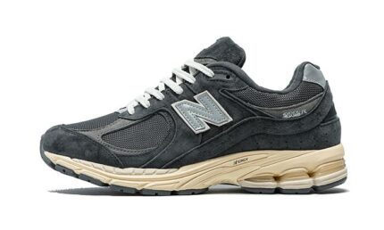 New Balance 2002R Black Dark Grey authentique