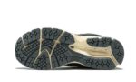 New Balance 2002R Black Dark Grey - vue 4