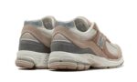 New Balance 2002R Driftwood Sandstone - vue 3