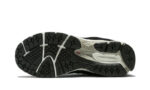 New Balance 2002R Protection Pack Black - vue 4