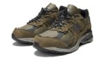 New Balance 2002R Protection Pack Dark Moss - vue 2