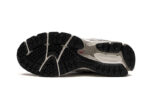New Balance 2002R Protection Pack Grey - vue 4