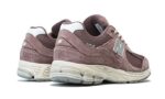 New Balance 2002R Suede Pack Black Fig - vue 3