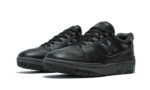 New Balance 550 Triple Black - vue 2