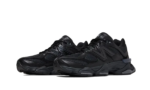 New Balance 9060 Triple Black Leather - vue 2