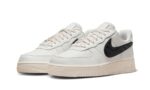Nike Air Force 1 '07 Quilted Swoosh Phantom Black - vue 2